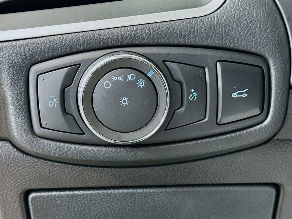 Thumbnail: 2016 Ford Edge - 27