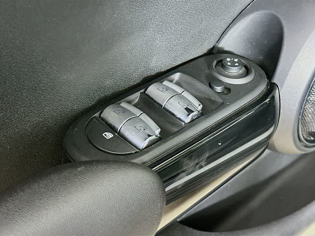 Thumbnail: 2016 MINI Cooper Hardtop - 27