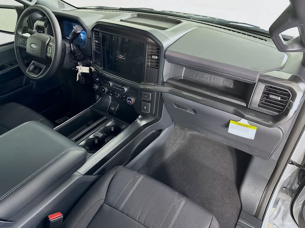 Thumbnail: 2025 Ford F-150 - 32