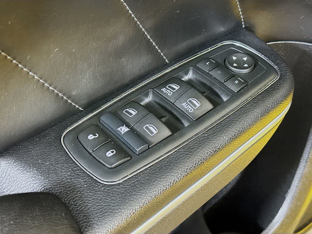 Thumbnail: 2017 Dodge Charger - 30