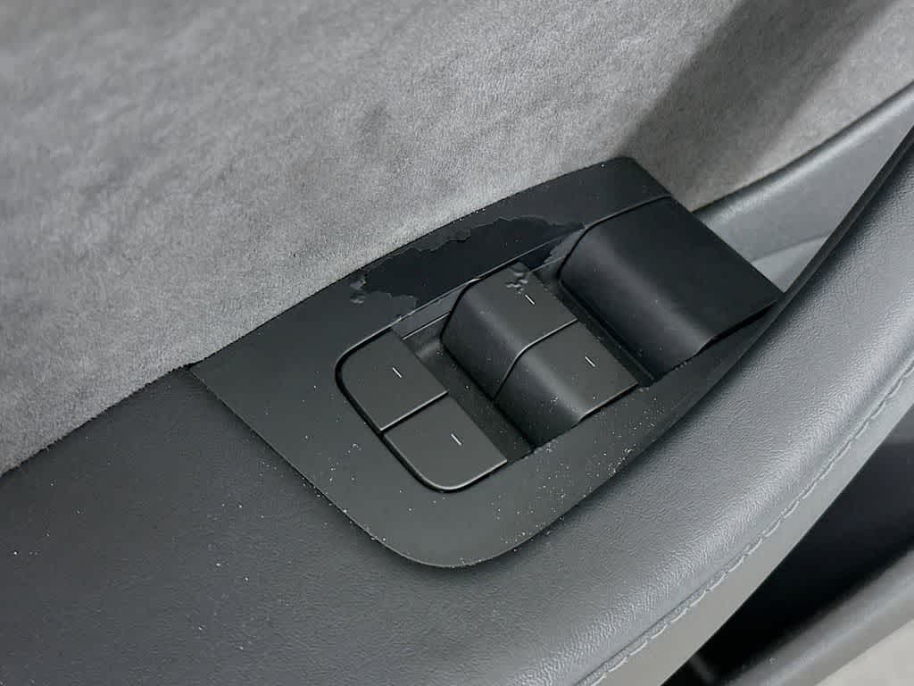 Thumbnail: 2023 Tesla Model 3 - 28