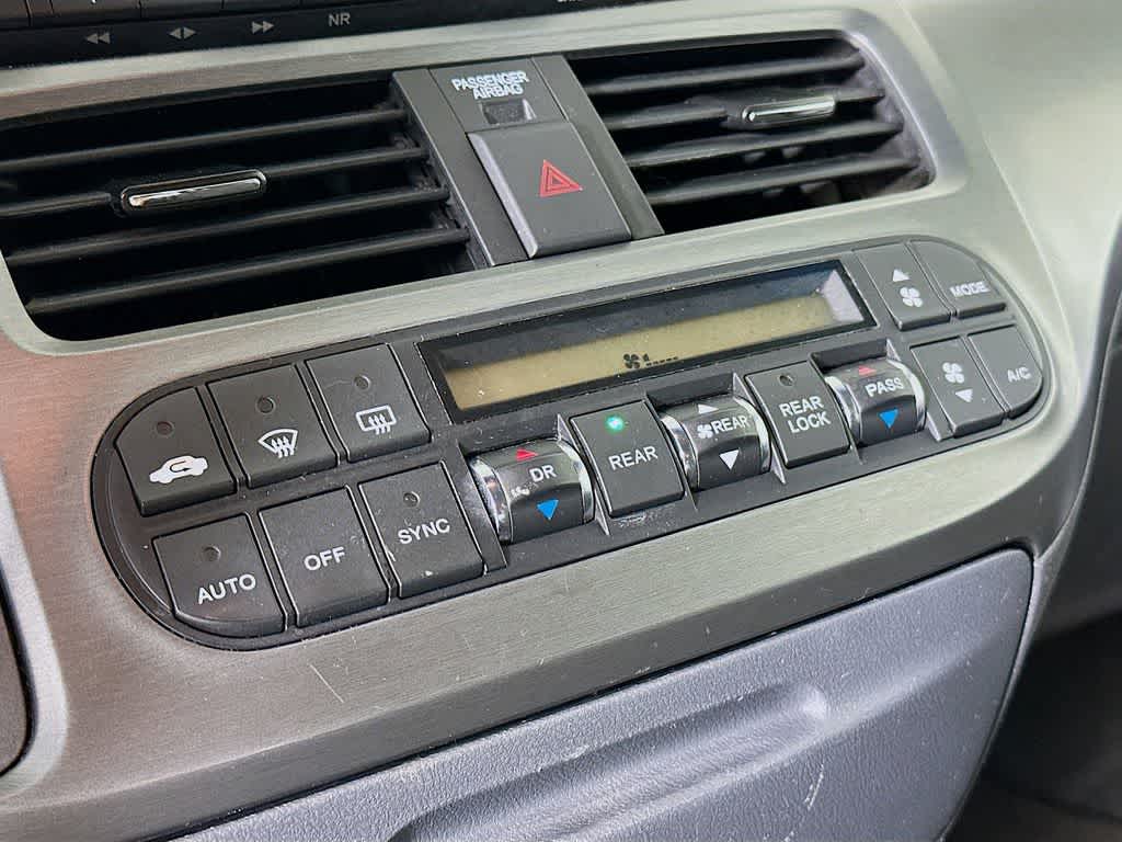 Thumbnail: 2005 Honda Odyssey - 16