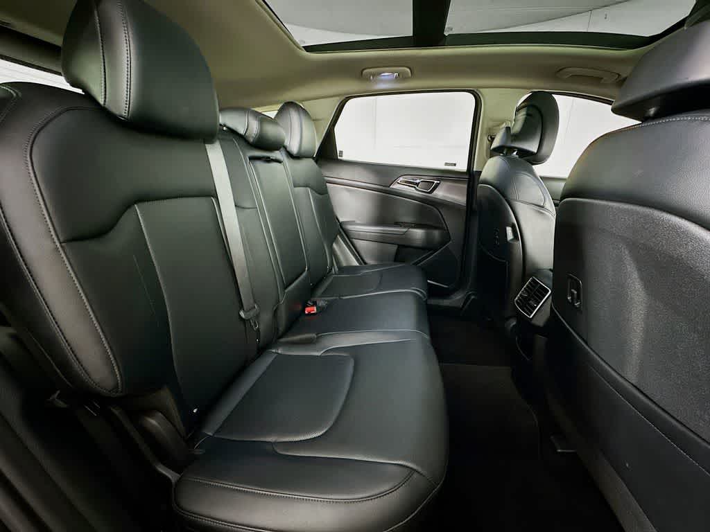 Thumbnail: 2023 Kia Sportage - 33