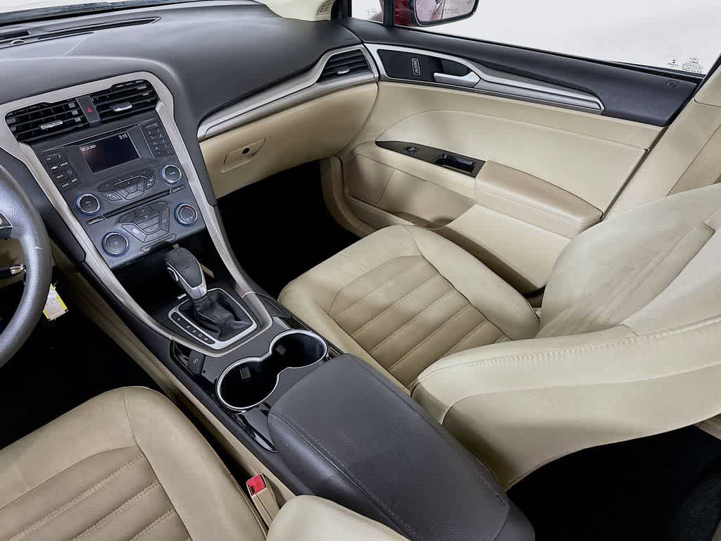 Thumbnail: 2015 Ford Fusion - 10