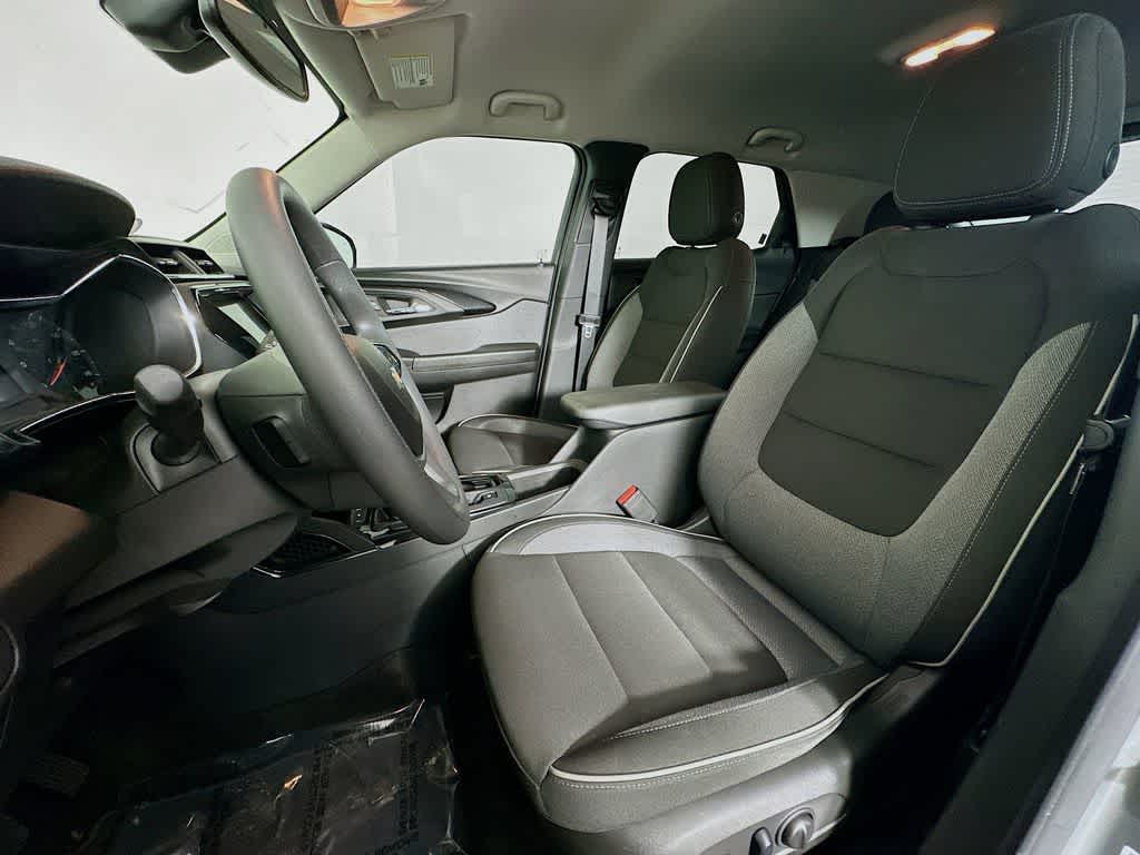 Thumbnail: 2023 Chevrolet TrailBlazer - 12