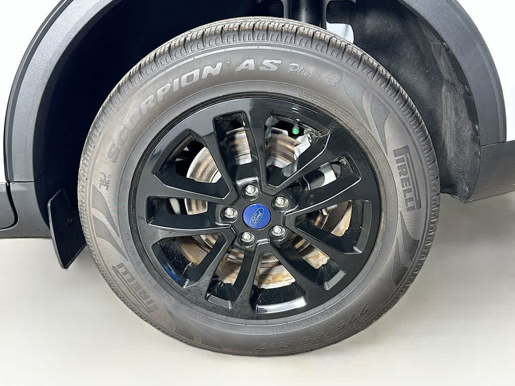 Thumbnail: 2022 Ford Escape - 7