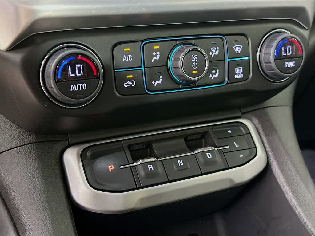 Thumbnail: 2023 GMC Acadia - 18