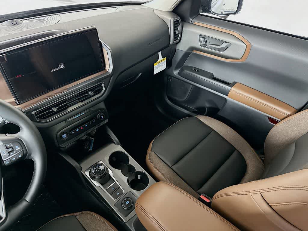 Thumbnail: 2025 Ford Bronco Sport - 11