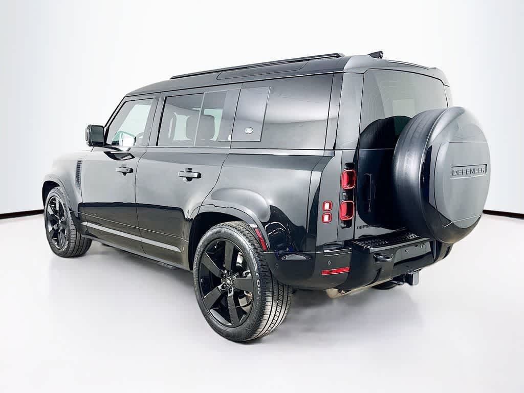 Thumbnail: 2024 Land Rover Defender - 4