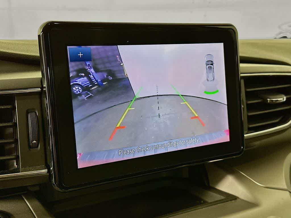 Thumbnail: 2022 Ford Explorer - 28