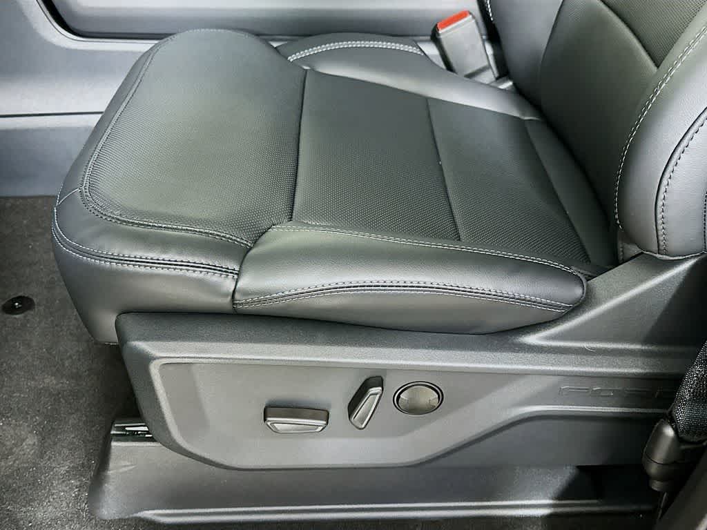 Thumbnail: 2026 Ford Expedition - 31