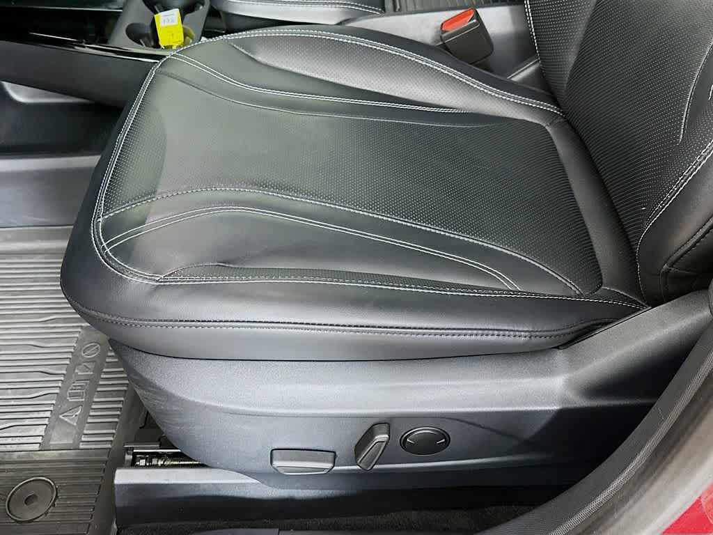 Thumbnail: 2021 Ford Mustang Mach-E - 31