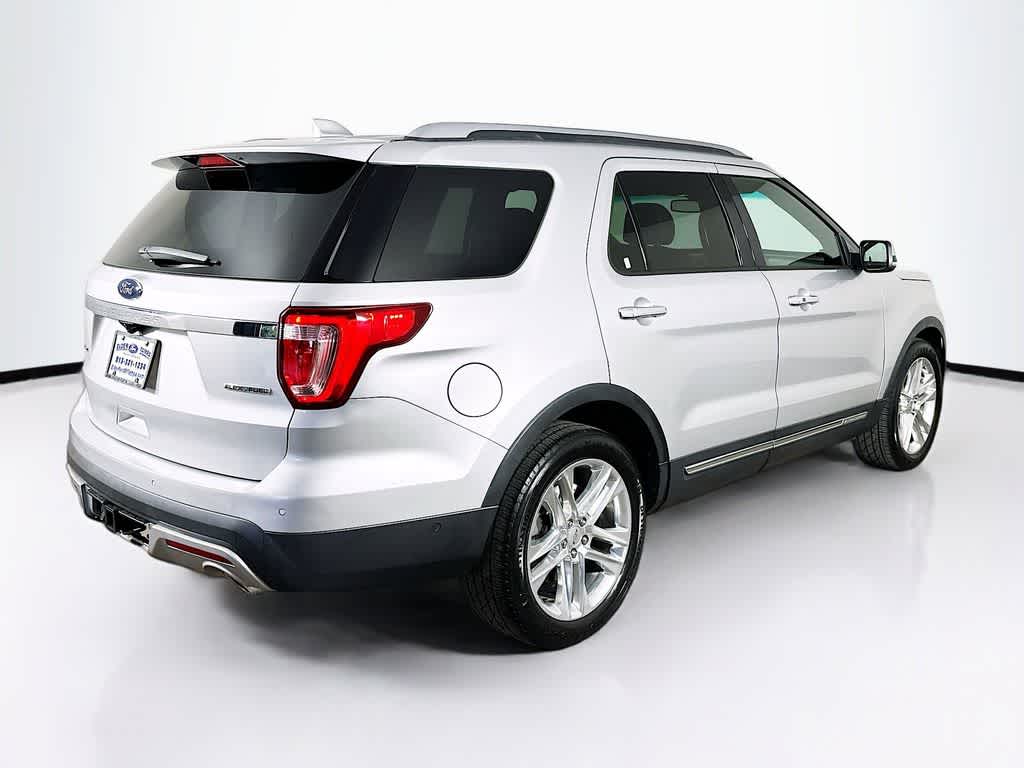 Thumbnail: 2016 Ford Explorer - 25