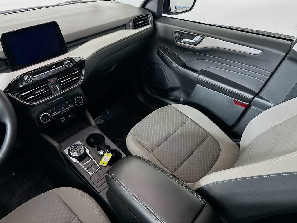 Thumbnail: 2021 Ford Escape - 10