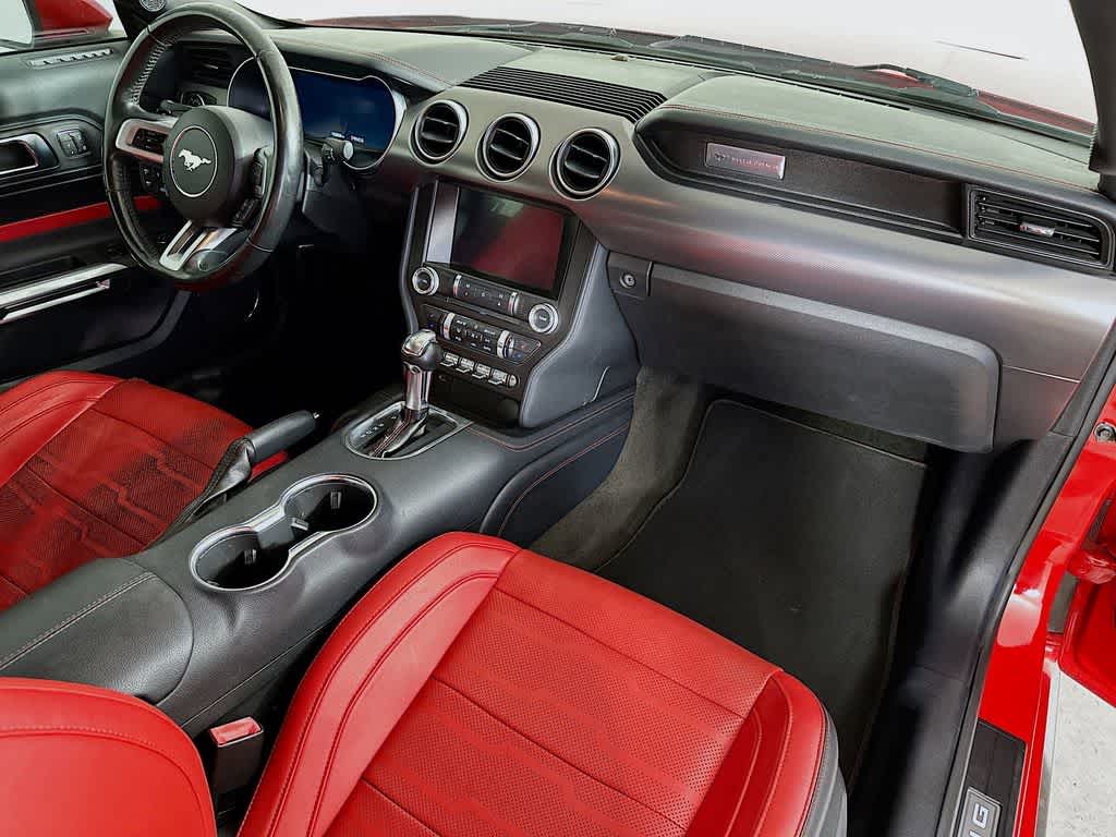 2018 Ford Mustang  32