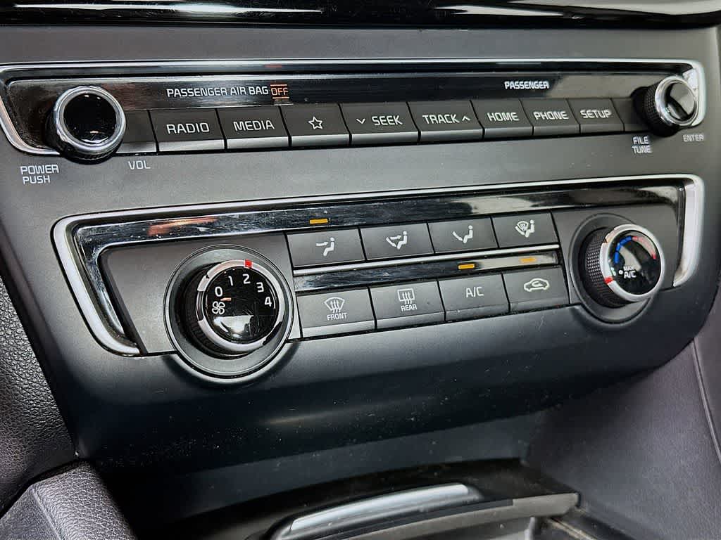 Thumbnail: 2020 Kia Optima - 17