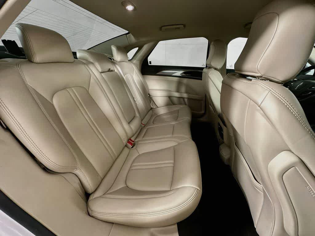 Thumbnail: 2020 Lincoln MKZ - 32