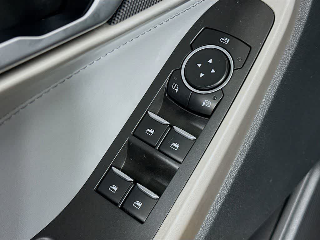 Thumbnail: 2022 Ford Explorer - 30