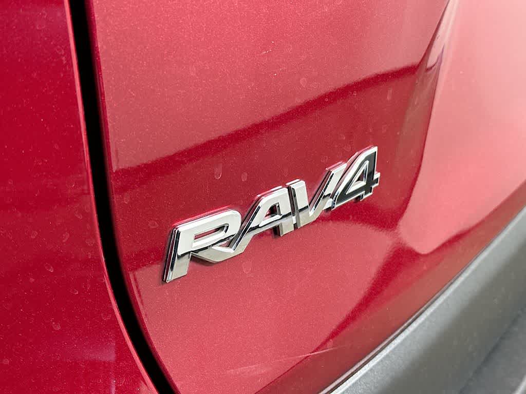 Thumbnail: 2021 Toyota RAV4 - 7