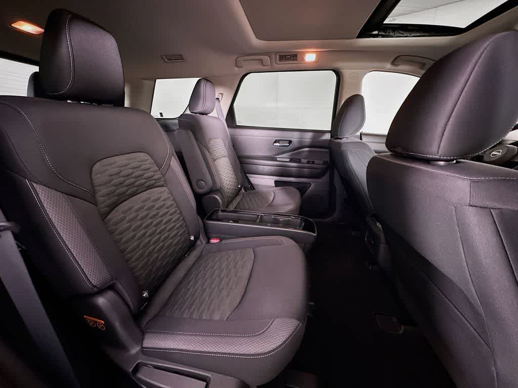 Thumbnail: 2022 Nissan Pathfinder - 33