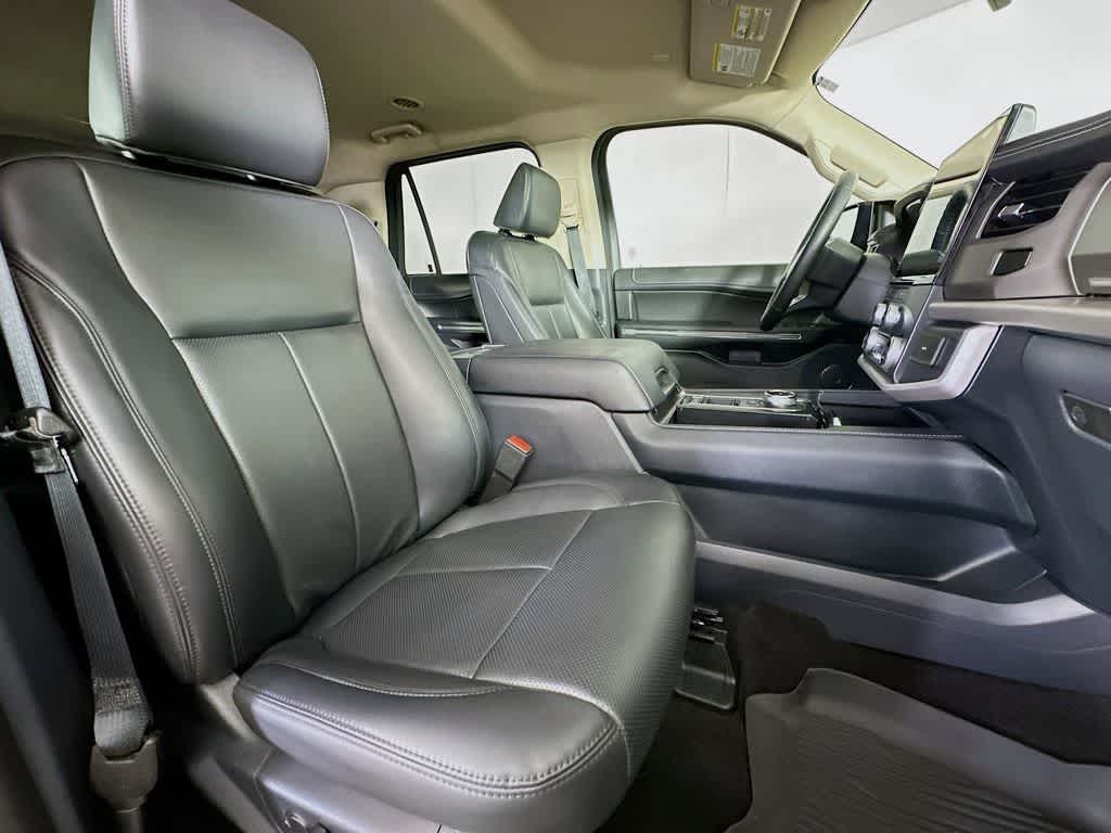 Thumbnail: 2022 Ford Expedition - 15