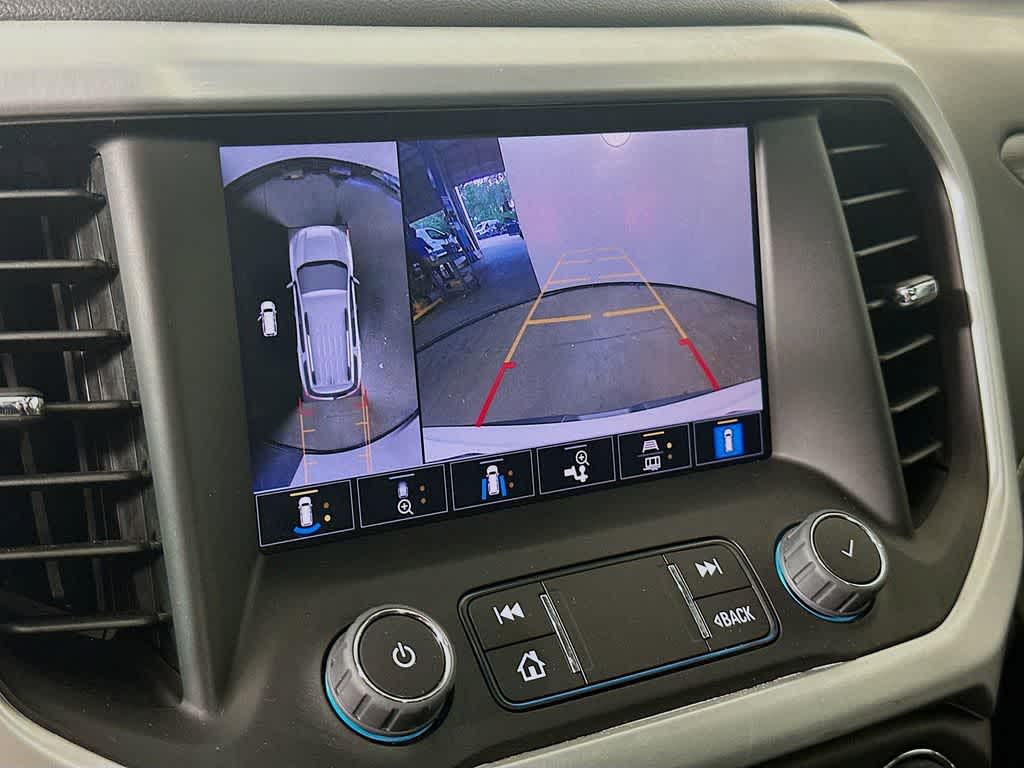 Thumbnail: 2022 GMC Acadia - 26