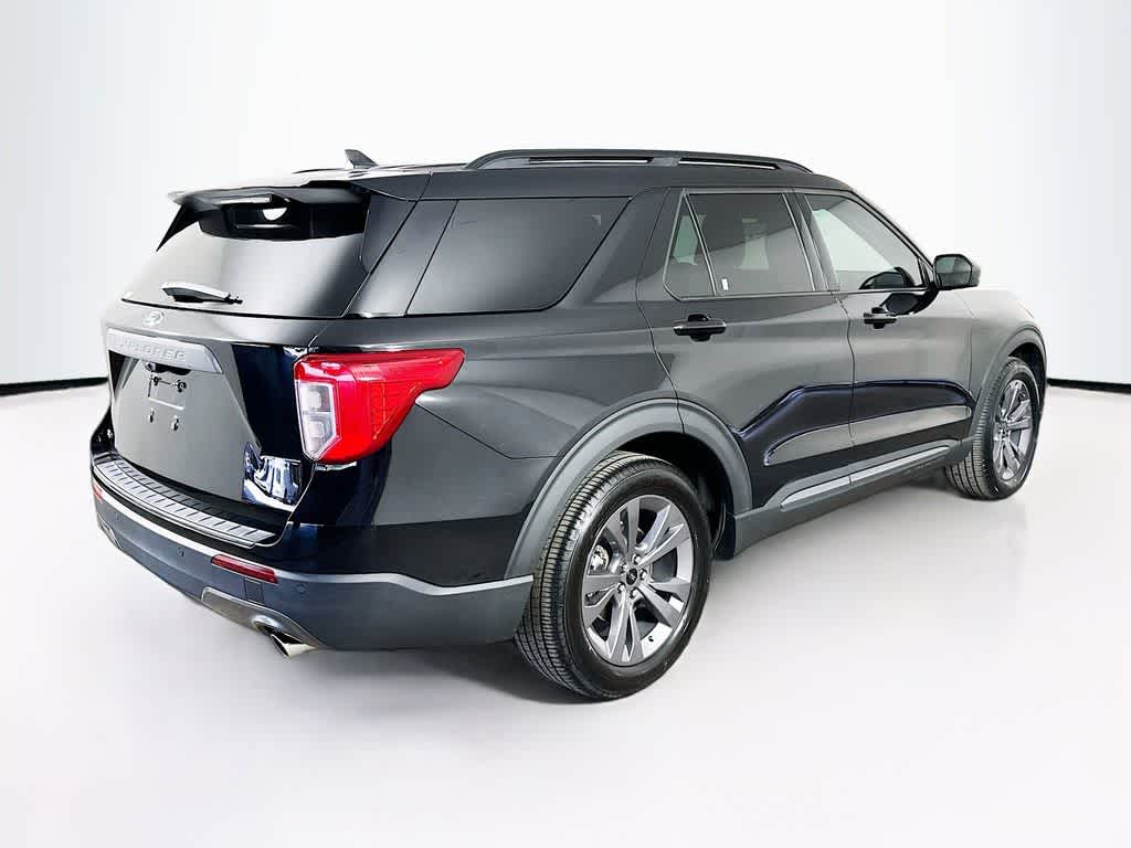 Thumbnail: 2022 Ford Explorer - 25