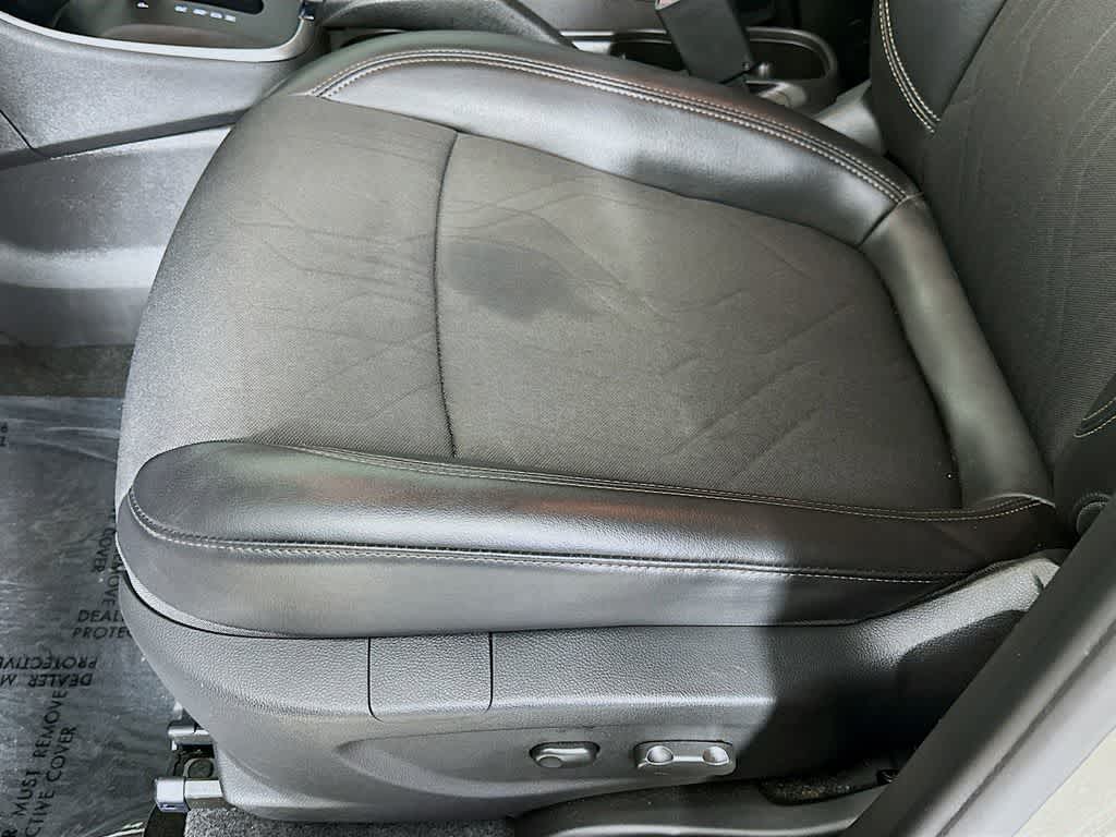 Thumbnail: 2021 Chevrolet Trax - 29