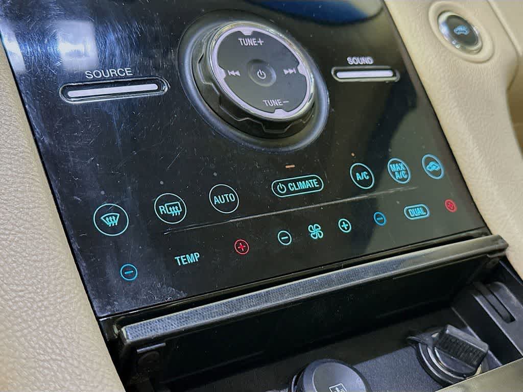 Thumbnail: 2014 Ford Taurus - 18