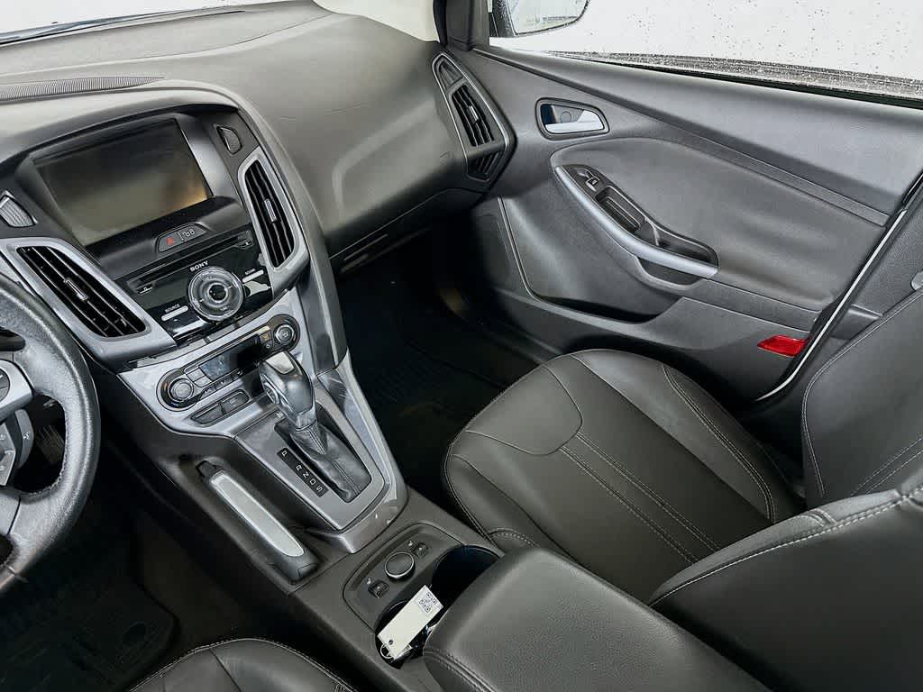 Thumbnail: 2013 Ford Focus - 11