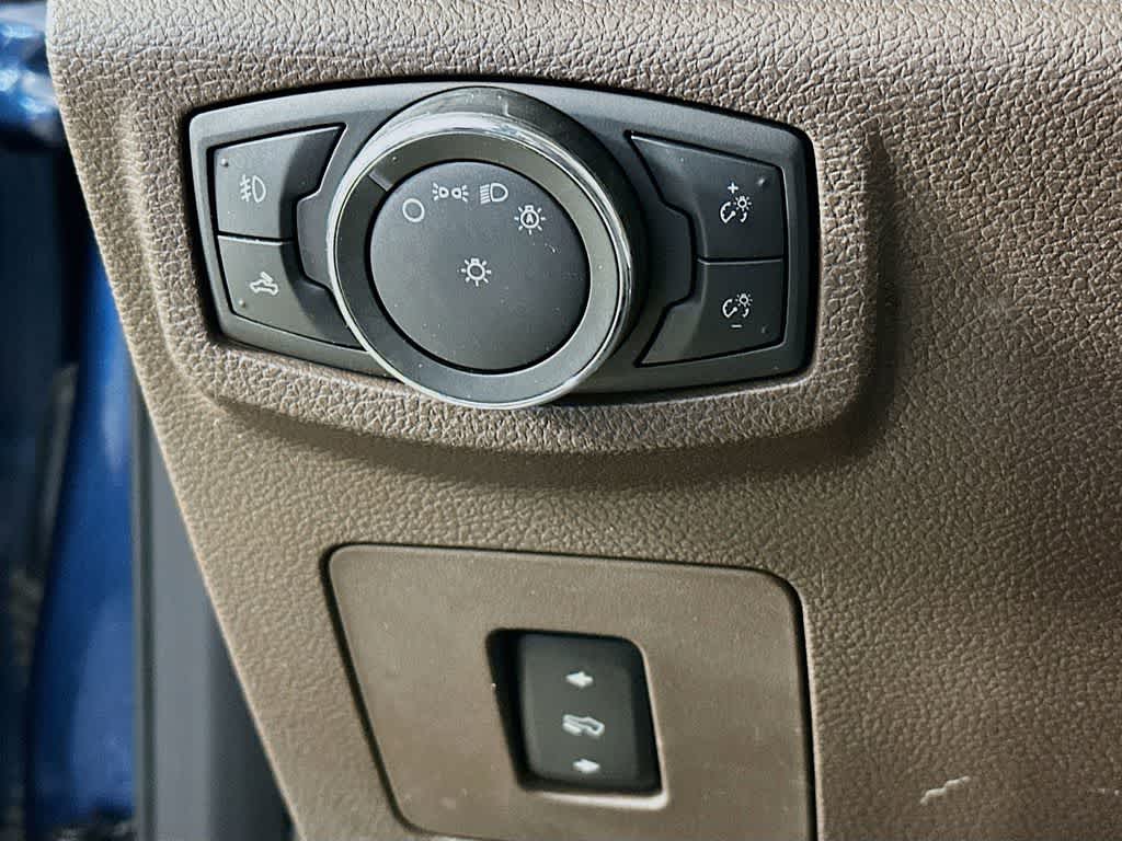 Thumbnail: 2015 Ford F-150 - 27