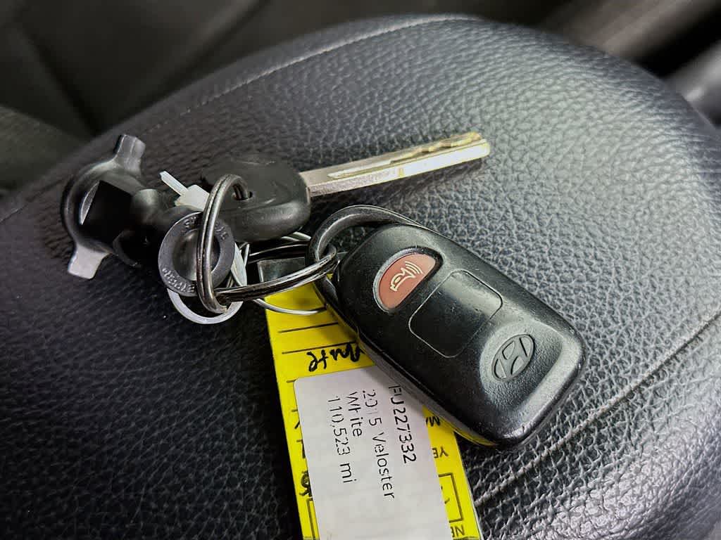 Thumbnail: 2015 Hyundai Veloster - 21