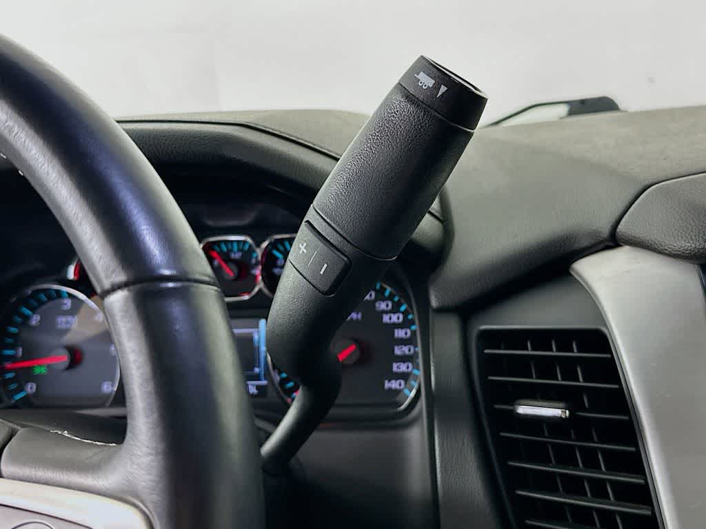 Thumbnail: 2019 GMC Yukon XL - 19