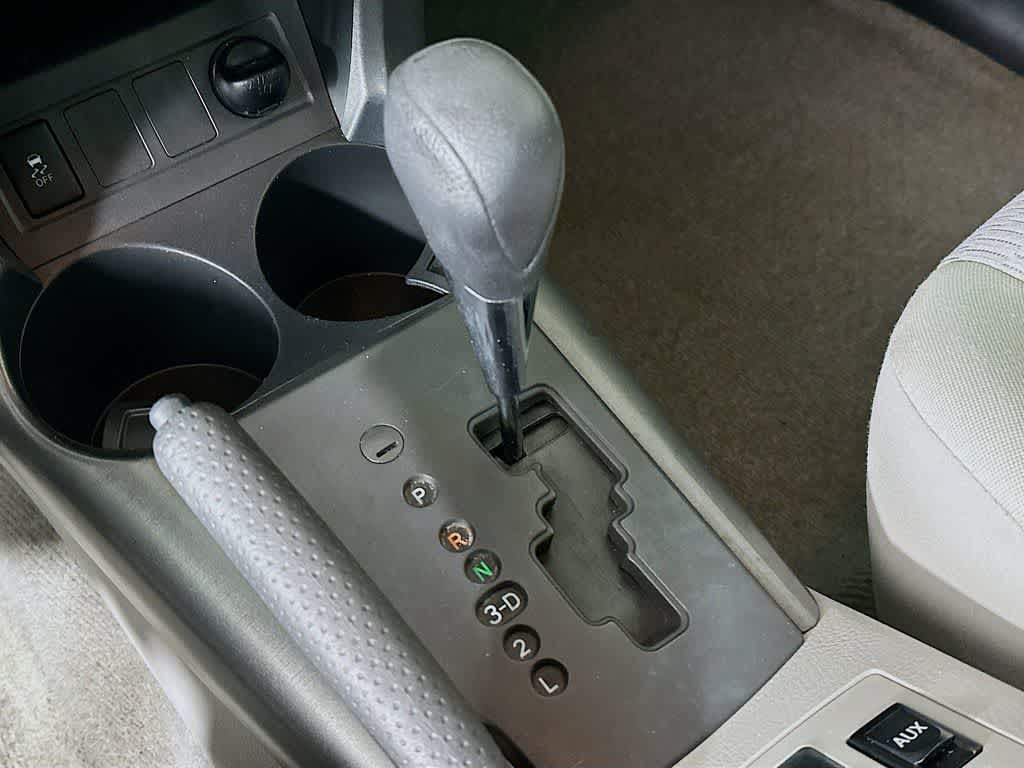 Thumbnail: 2010 Toyota RAV4 - 17