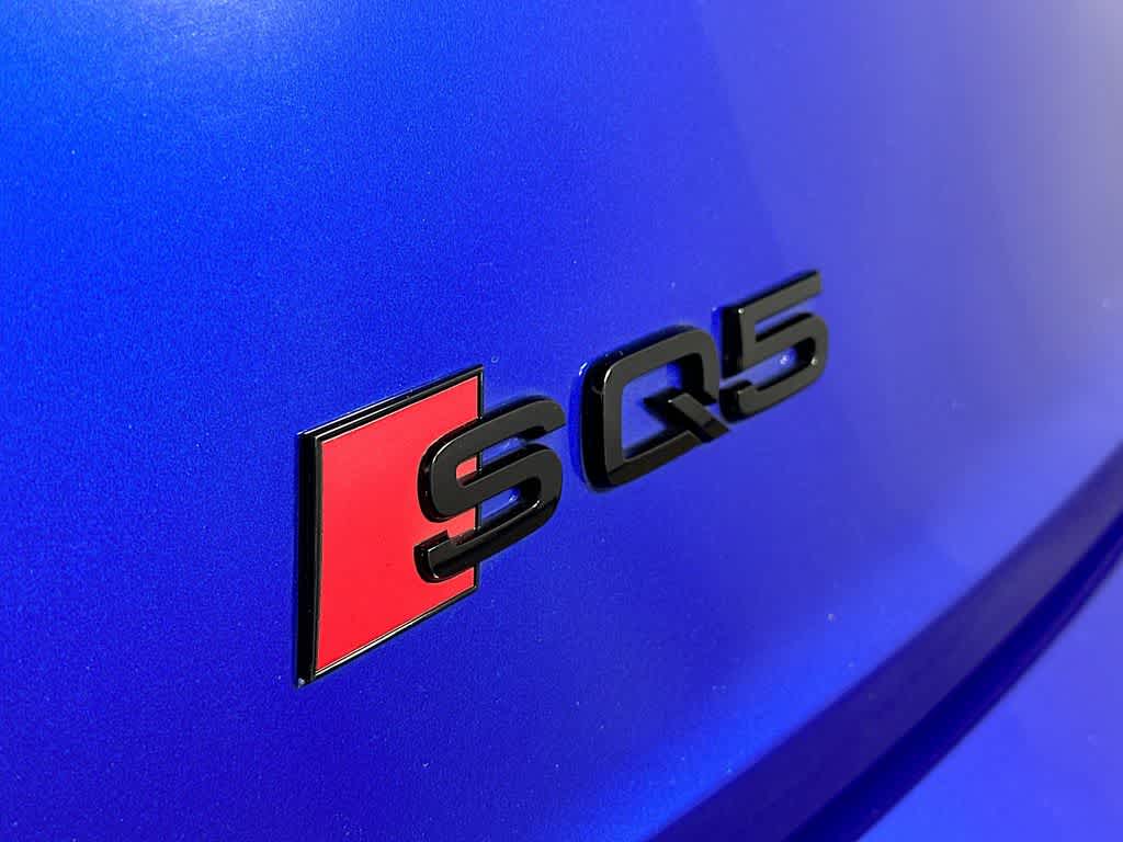 Thumbnail: 2023 Audi SQ5 - 7
