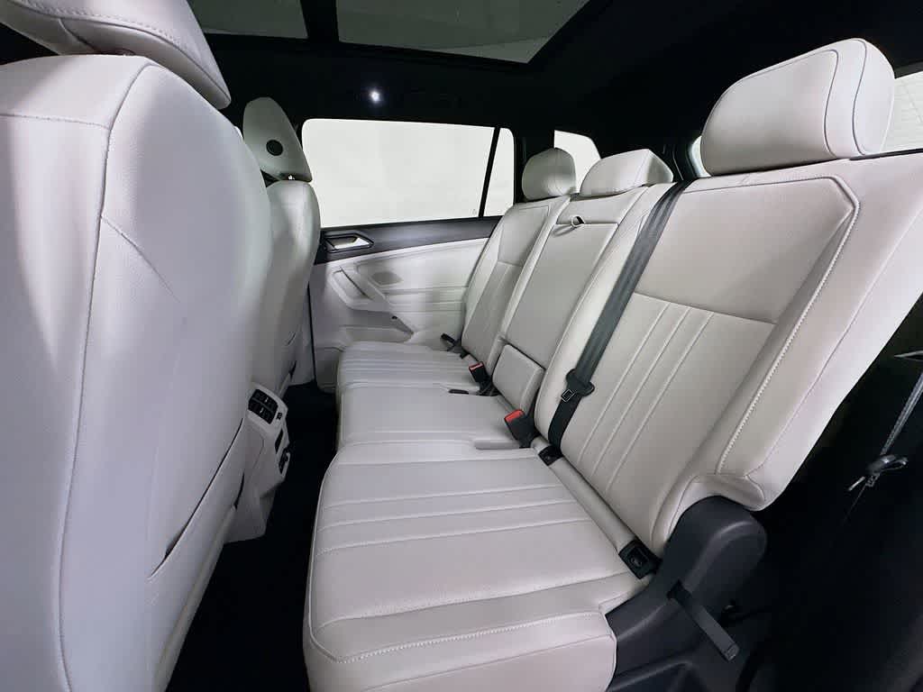 Thumbnail: 2023 Volkswagen Tiguan - 14