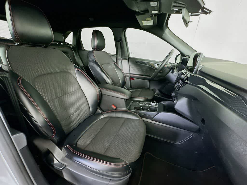 Thumbnail: 2023 Ford Escape - 14