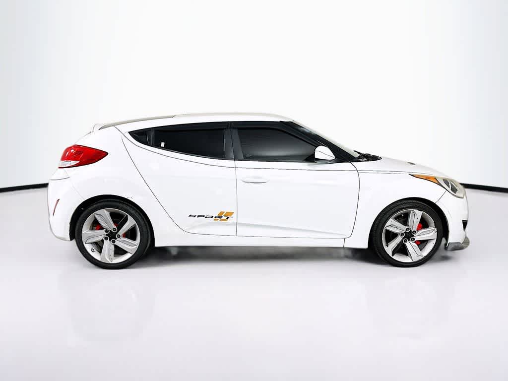 Thumbnail: 2015 Hyundai Veloster - 25