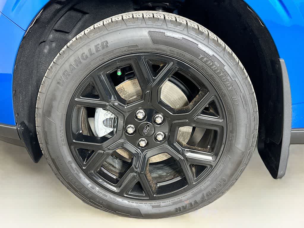 Thumbnail: 2025 Ford Maverick - 8