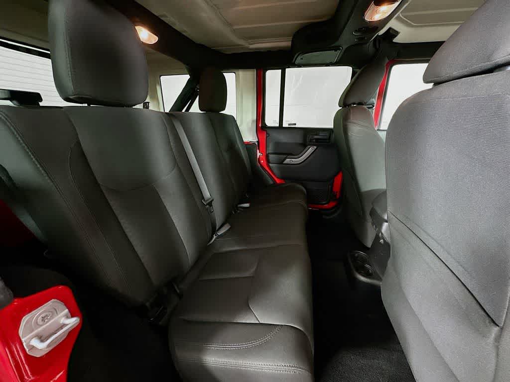Thumbnail: 2015 Jeep Wrangler - 27