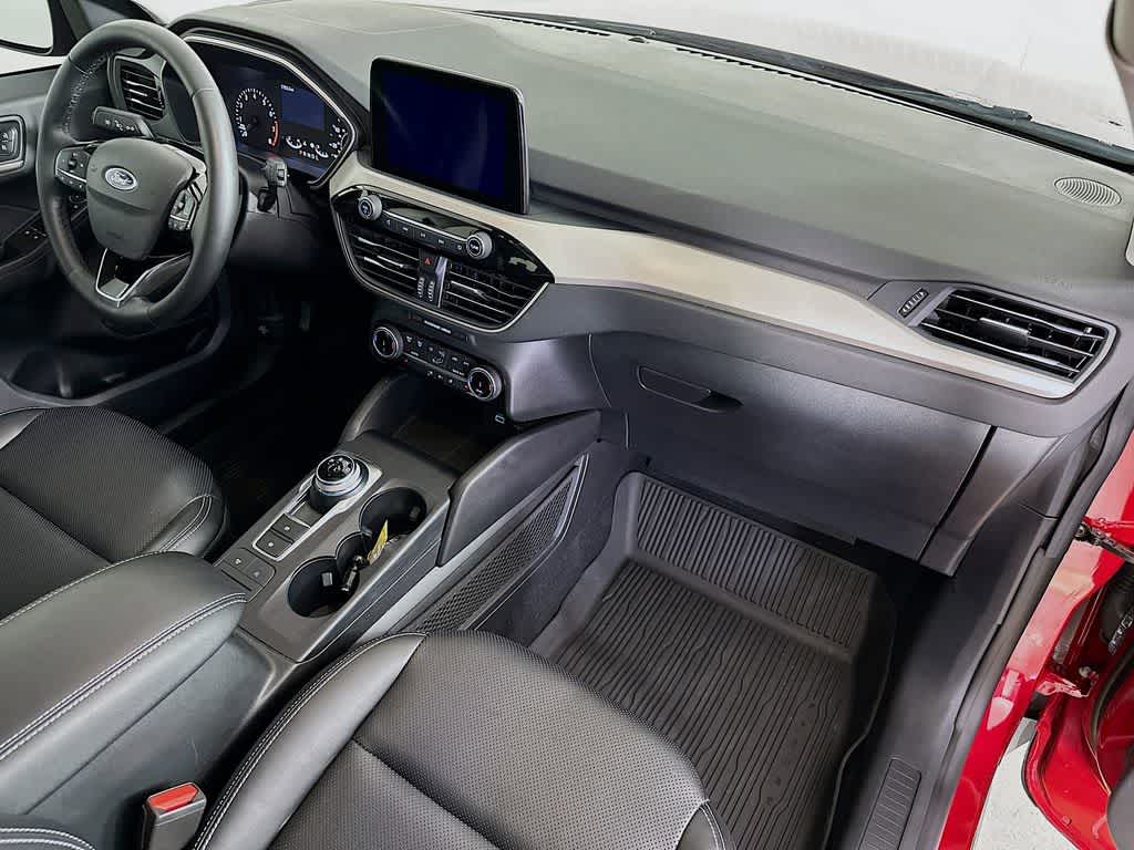 Thumbnail: 2022 Ford Escape - 32