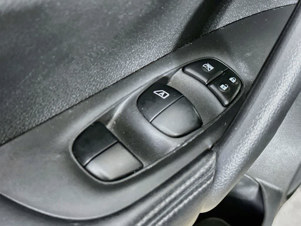 Thumbnail: 2017 Nissan Rogue - 29