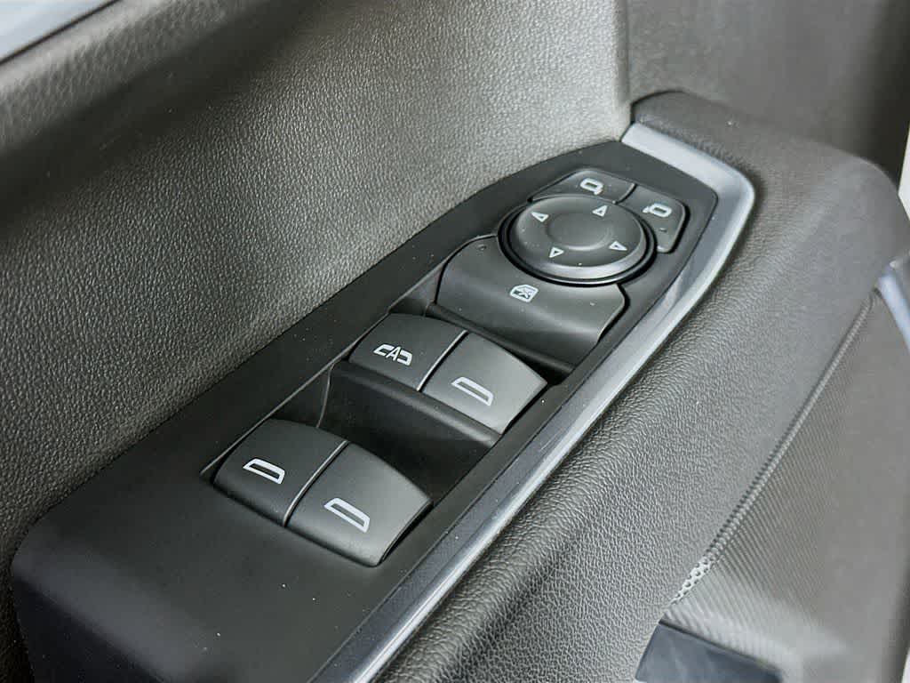 Thumbnail: 2022 Chevrolet Silverado 1500 - 28