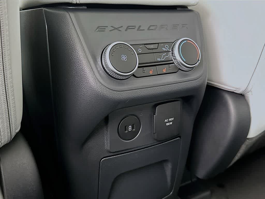 2025 Ford Explorer Platinum 13