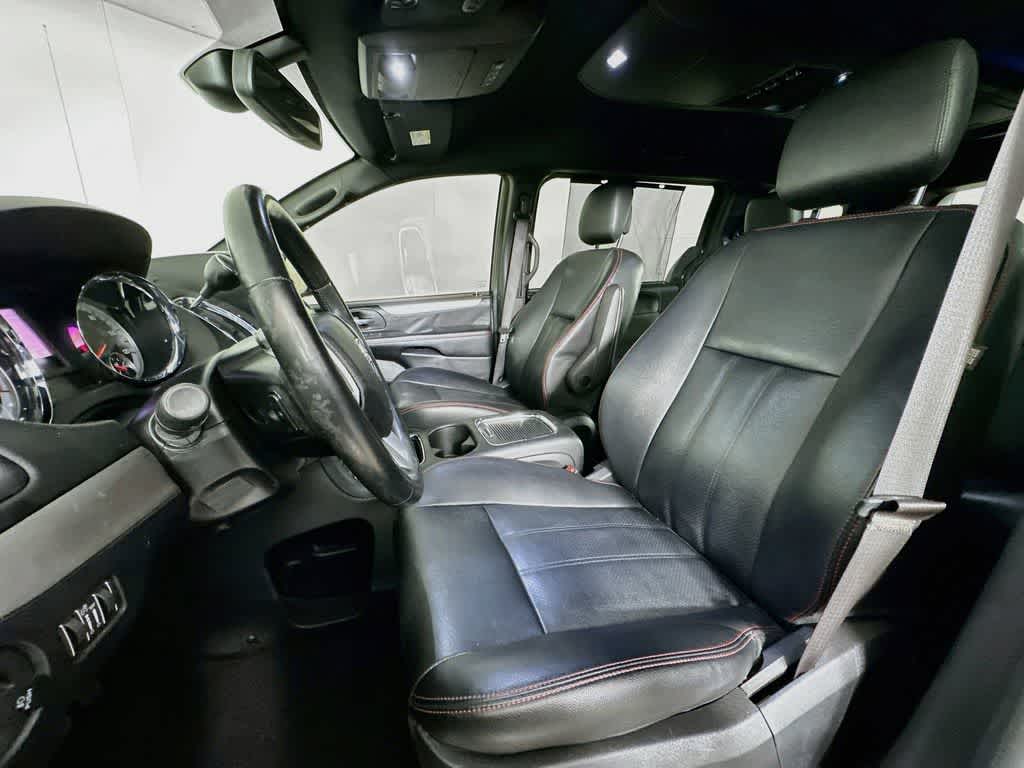 Thumbnail: 2019 Dodge Grand Caravan - 12