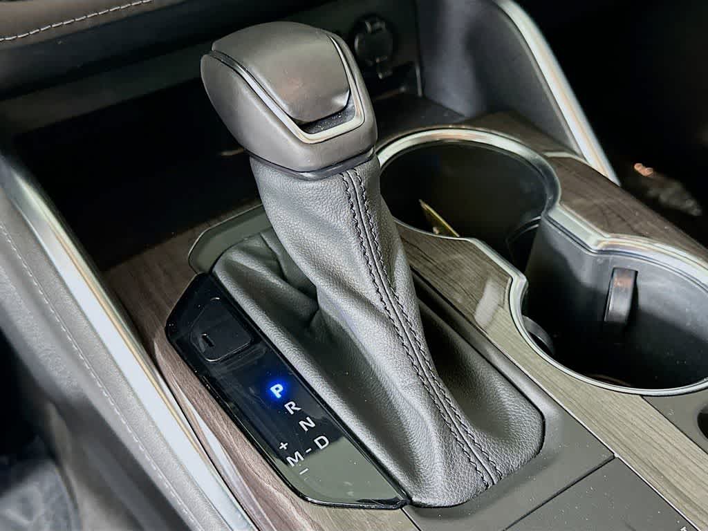 Thumbnail: 2021 Toyota Highlander - 18