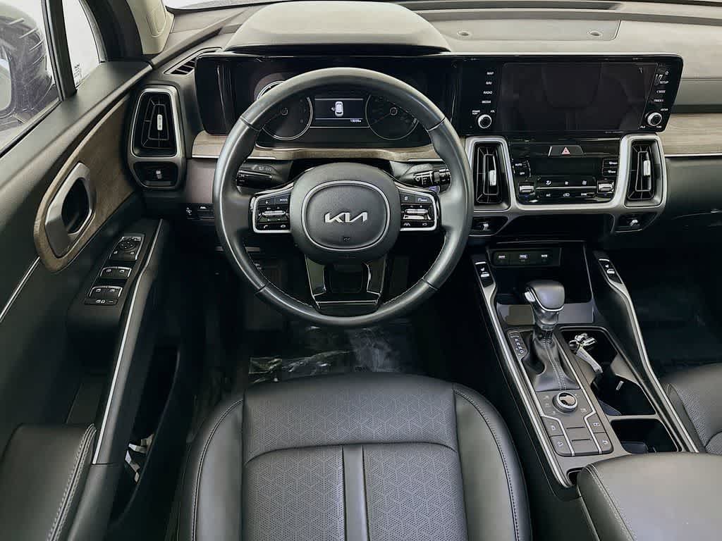 Thumbnail: 2022 Kia Sorento - 10