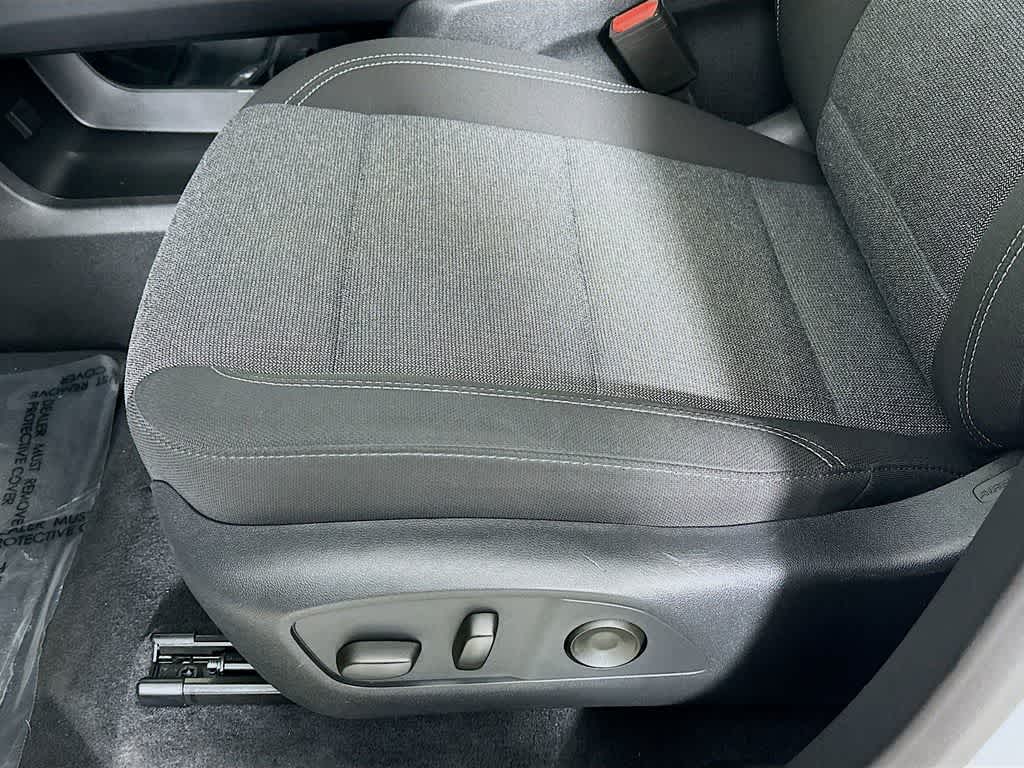 Thumbnail: 2025 GMC Acadia - 31