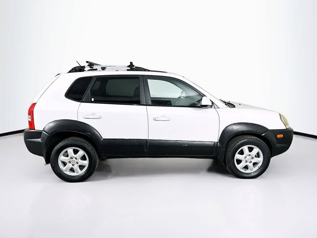 Thumbnail: 2005 Hyundai Tucson - 25