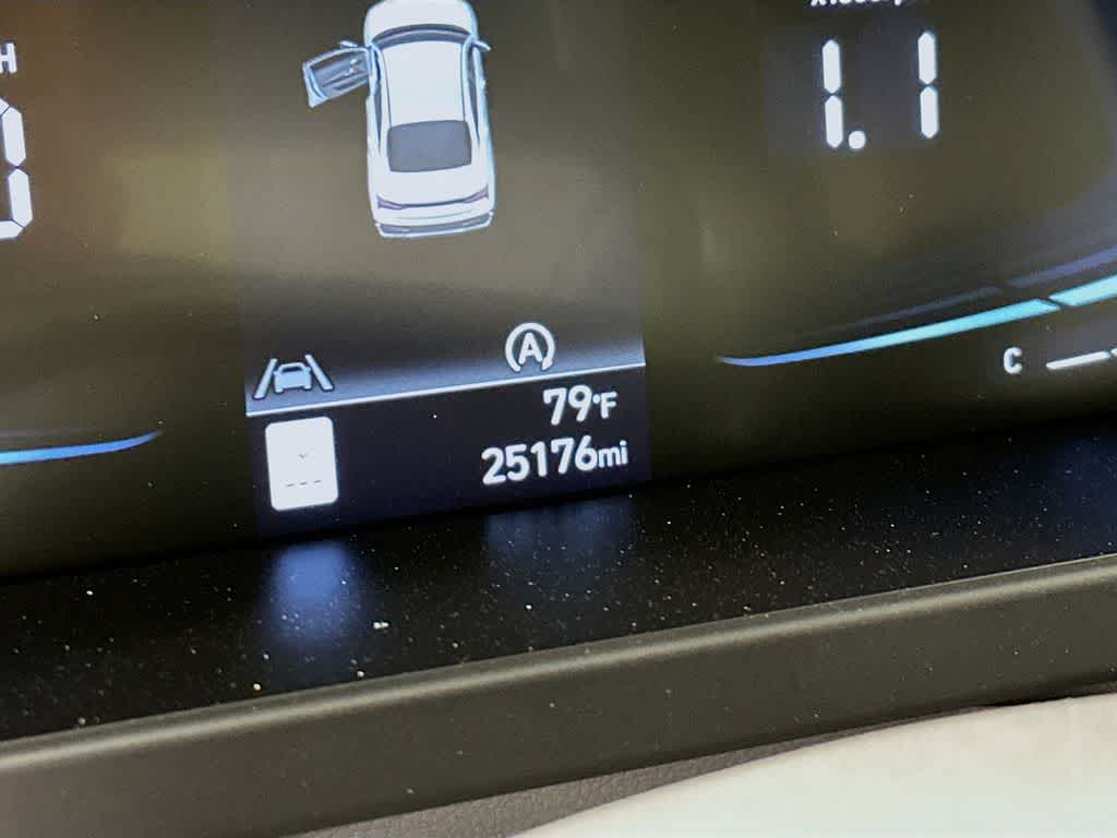 Thumbnail: 2024 Hyundai Elantra - 18